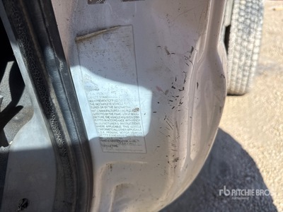 1999 Ford F-450 4x4 Crew Cab Cab and Chassis