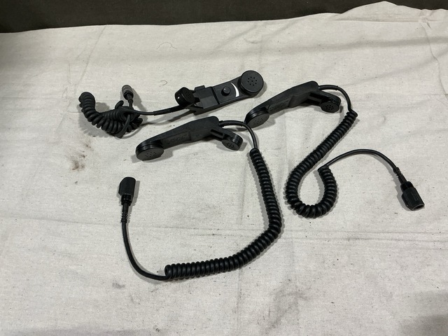 (62) Harris 10075-1399 Handsets