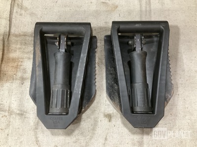 (52) Entrenching Hand Tools