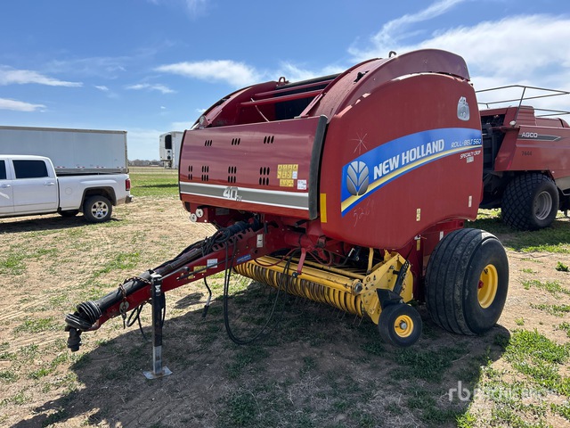 2014 New Holland RB560 Specialty Crop Round Baler
