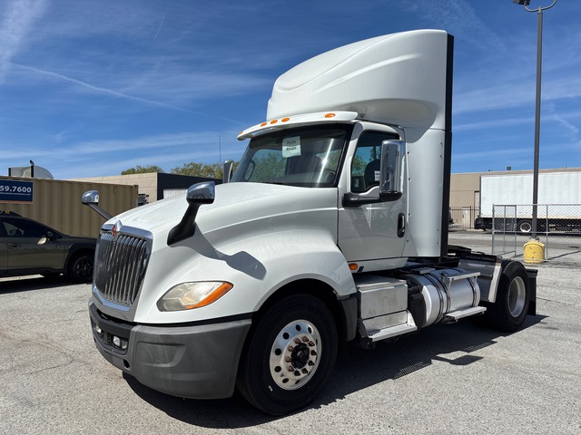 2018 International LT625 4x2 S/A Day Cab Truck Tractor