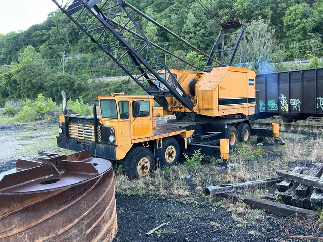 1965 American 7450 75 ton 8x6 Lattice-Boom Truck Crane