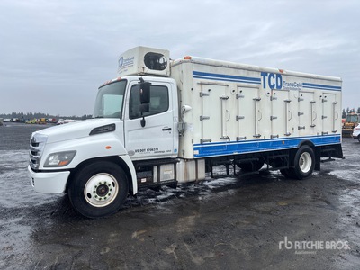 2016 Hino 388 4x2 10 Bay Refrigerated Camion à boissons
