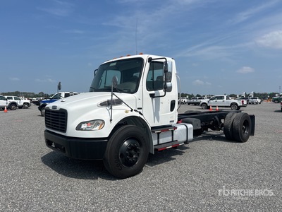 2007 Freightliner M2 106 4x2 Cab & Chassis