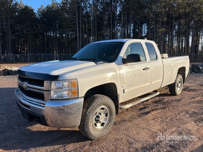 2009 Chevrolet Silverado 2500 HD 4x4 Extended Cab Pickup