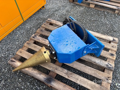 2026 GIYI GY-WS43 12 in Mini Skid Steer Log Splitter (Unused)