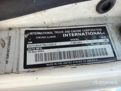 2005 International WorkStar 7400 6x4 Vacuum Tanker Truck