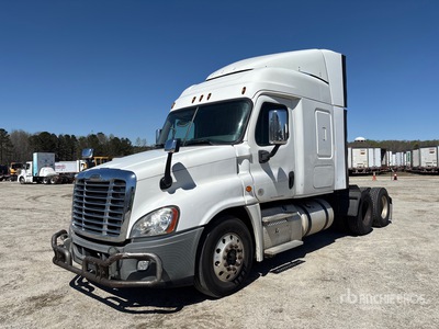 2017 Freightliner Cascadia 125 6x4 T/A Sleeper Truck Tractor