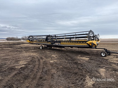 2011 New Holland 88C 45 ft Multicrop Combine Header