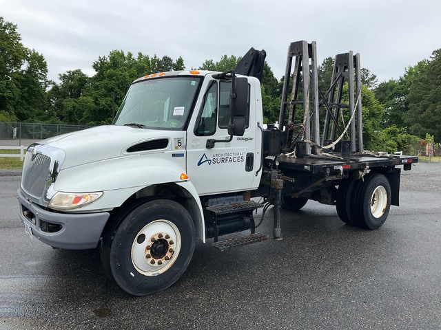 Fassi F100 Knuckle Boom on 2014 International 4300 Dura Star 4x2 Boom Truck