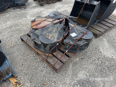 Quantity of (4) 14 in Excavator Bucket