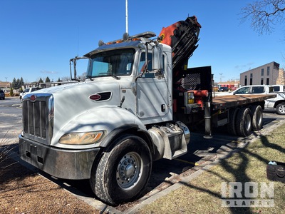 Palfinger PK26002-EHF 16090 lb Knuckle Boom on 2015 Peterbilt 348 6x4 Platte vrachtwagen met kraan
