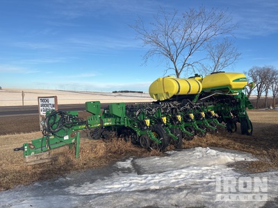 2016 John Deere 1775NT 16-30 16 Row No-Till Planter