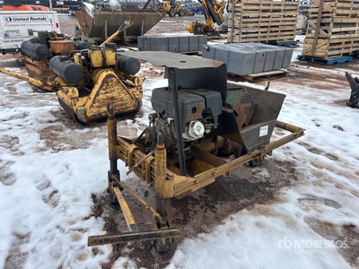 Machine pour bordures et rigoles