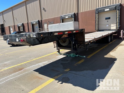 2014 MaxxD T/A Step Deck Trailer