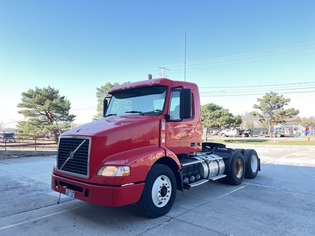 2010 Volvo VNM 6x4 T/A Day Cab Truck Tractor