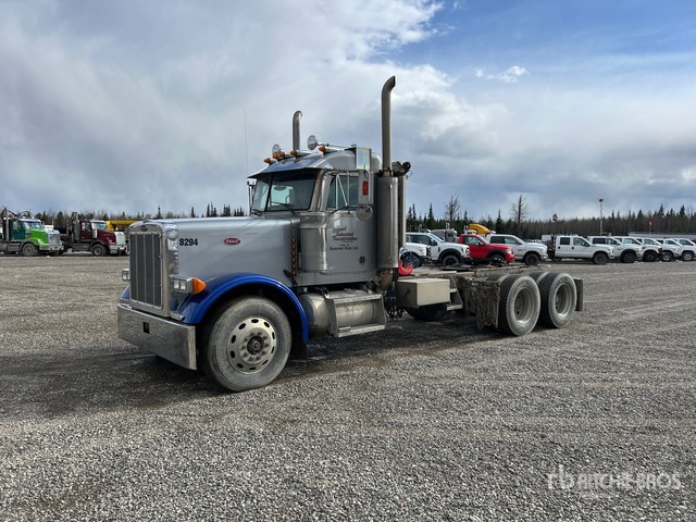 2003 Peterbilt 379 2003 Peterbilt 379 6X4 T/A Day Cab Truck Tractor