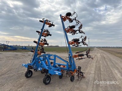 2017 Schmotzer SHH9000 30 ft 3-Point Cultivator