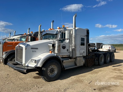 2014 Kenworth T800 8x6 Tri/A Sleeper Truck Tractor (Inoperable)