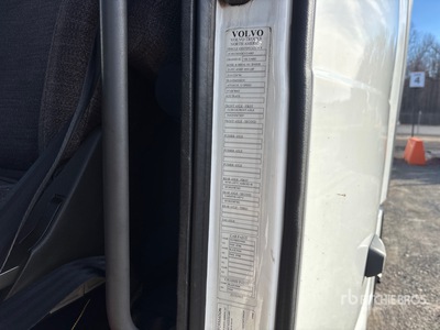 2019 Volvo VNL760 T/A Sleeper Truck Tractor