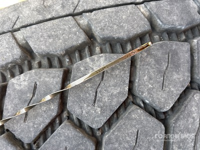 2009 Peterbilt 365 6x4 Bed Truck