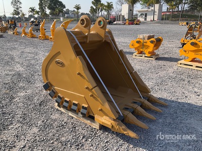 2026 SDCH SDCH-08B 42 in Digging Cucharon (Sin Usar) / Benna per escavatore - Fits Cat 320 (Unused)
