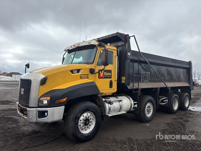 2014 Cat 660S 8x4 Camion à benne basculante Tridem