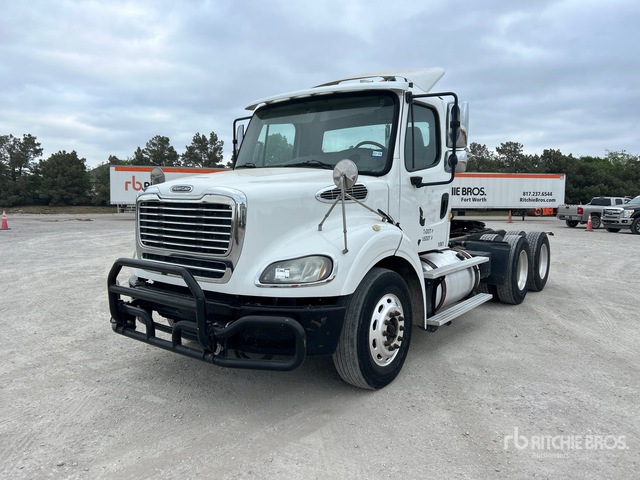3AKJC5DV1DDBW1061 Freightliner M 2 112 Photo 1