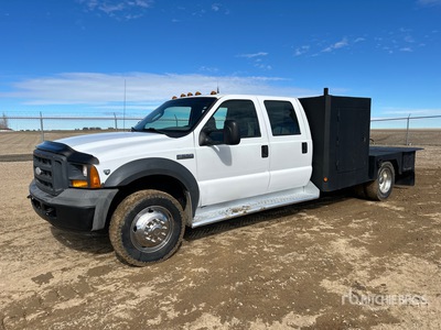 2005 Ford F-550 XL 4x2 Crew Cab Camión Caja Abierta