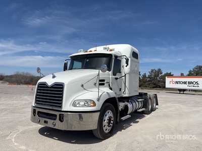2014 Mack CXU613 6x4 3- Achs Sattelzugmaschine mit Schlafkabine