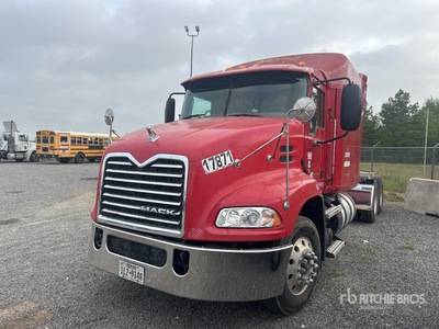 2012 Mack CXU613 6x4 تراكتور شاحنة كابينة النوم (ثنائية المحور)