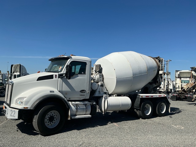 2022 Kenworth T880 6x4 Mixer Truck