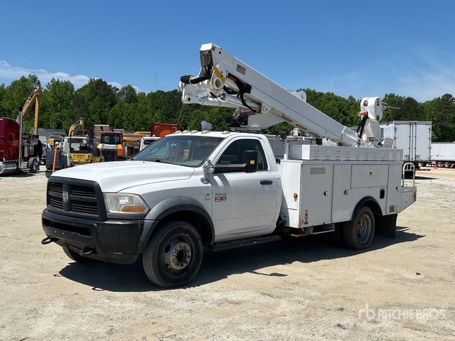 Altec AT40M 40 ft on 2012 Dodge Ram 5500 4x2 Bucket Truck