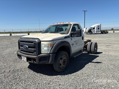2014 Ford F-450 4x2 Cab and Chassis