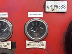 Control Station - Upper with Oil Pressure