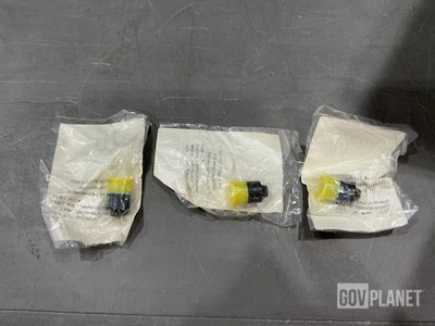 (92) New Breed Logistics D38999/26JB98SB Electrical Plug Connectors