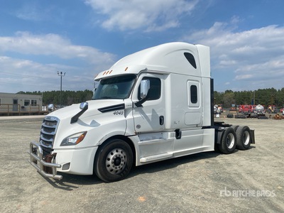 2020 Freightliner Cascadia 126 6x4 T/A Sleeper Truck Tractor