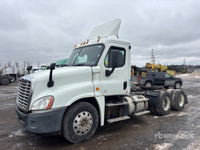 2014 Freightliner Cascadia 125 6x4 T/A Day Cab Truck Tractor