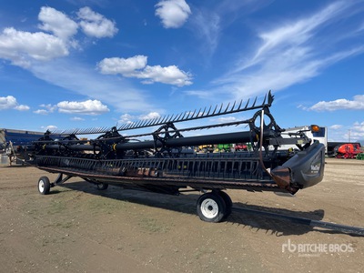 2016 MacDon FD75 35 ft Flex Draper رأس الحصادة المجمعة