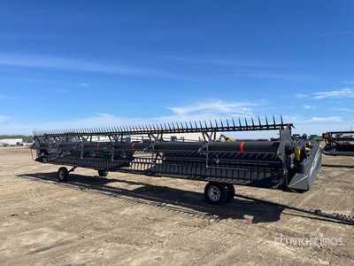 2018 Massey Ferguson 5400 40 ft Windrower Header