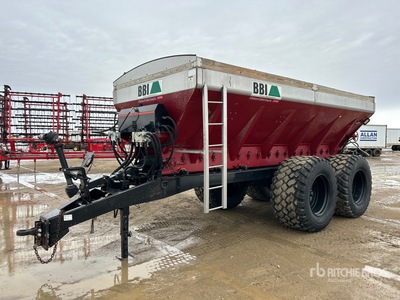2015 Salford Magnaspread T/A Fertilizer Spreader