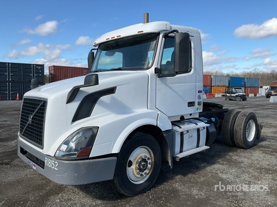 2016 Volvo VNL42T 4x2 4x2 S/A Dagcabine Trekker