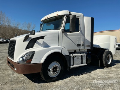 2018 Volvo VNL42T 4x2 S/A Day Cab Truck Tractor