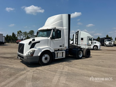 2017 Volvo VNL64T 6x4 T/A Dagcabine Trekker