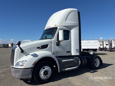2015 Peterbilt 579 4x2 S/A Day Cab Truck Tractor