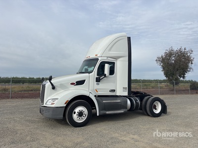 2017 Peterbilt 579 4x2 S/A Day Cab Truck Tractor