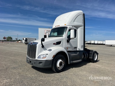 2018 Peterbilt 579 4x2 Day Cab Prime Mover