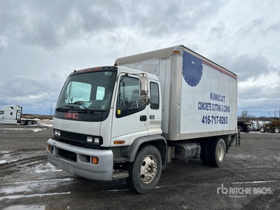 2002 GMC T7500 4x2 Van Truck