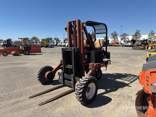 Manitowoc 4585 4500 lb Chariot élévateur pour ferroutage | Ritchie Bros ...