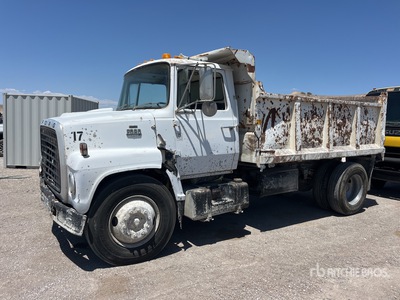 1981 Ford LN7000 4x2 S/A Dump Truck